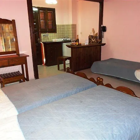 Apartment Koursaros *